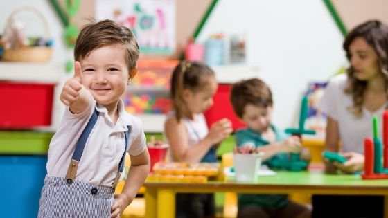 czy dziecko idace do przedszkola 3latka ma chodzic bez pieluchy