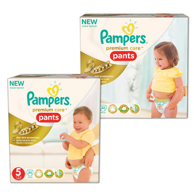 zakładanie pieluchomajtek pampers